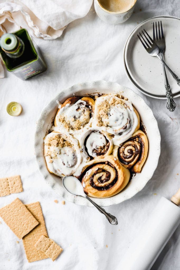 s'mores cinnamon rolls with olive oil